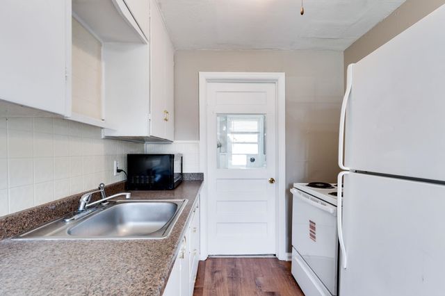 1309 N Lorraine Ave, Wichita, KS 67214