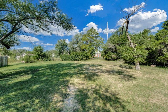 1309 N Lorraine Ave, Wichita, KS 67214