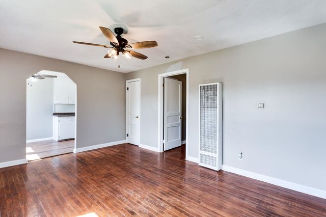 1309 N Lorraine Ave, Wichita, KS 67214