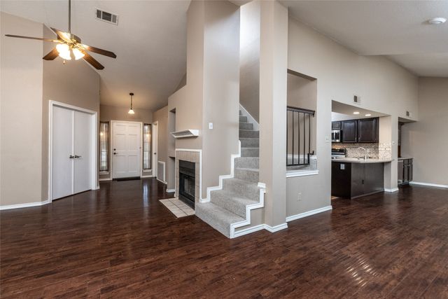 561 Dove Creek Circle, Grapevine, TX 76051