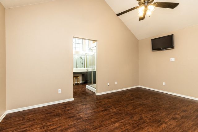 561 Dove Creek Circle, Grapevine, TX 76051