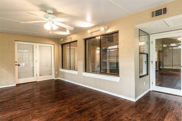 561 Dove Creek Circle, Grapevine, TX 76051