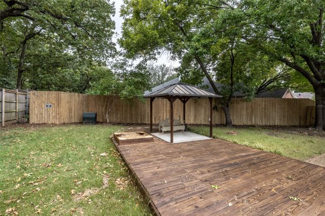 561 Dove Creek Circle, Grapevine, TX 76051