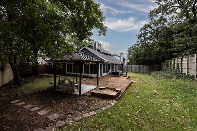 561 Dove Creek Circle, Grapevine, TX 76051