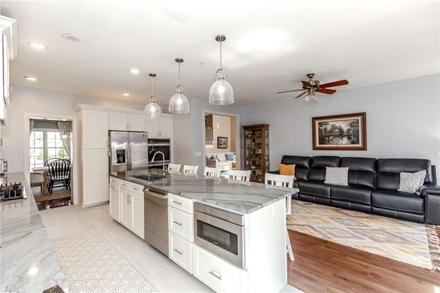 17 Carnival Terrace, West Warwick, RI 02893