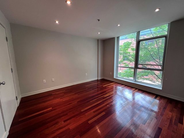700 Harrison Ave 213, Boston, MA 02118