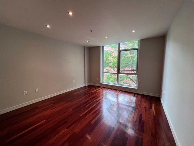 700 Harrison Ave 213, Boston, MA 02118