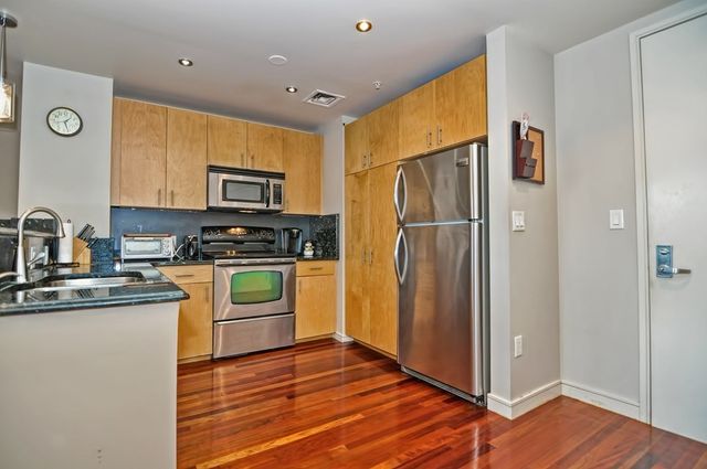 700 Harrison Ave 213, Boston, MA 02118
