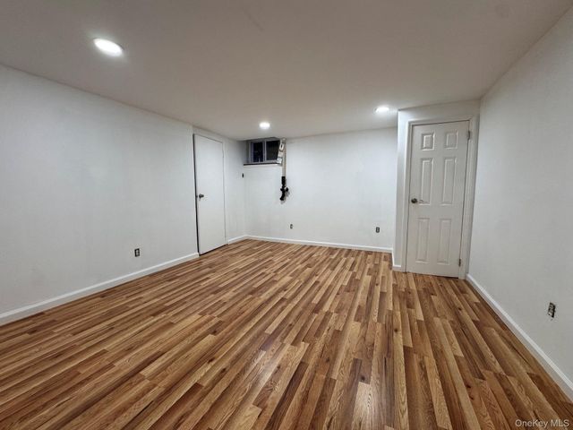 1245 Rhinelander Avenue, Bronx, NY 10461