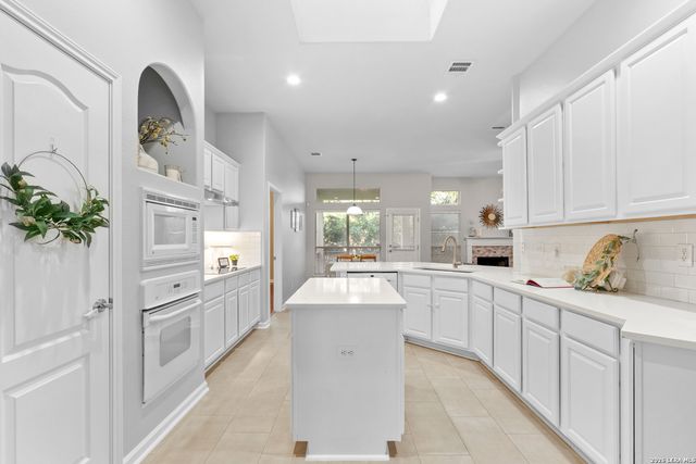 18806 Rogers Pass, San Antonio, TX 78258