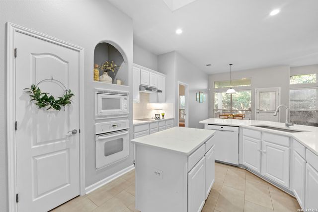 18806 Rogers Pass, San Antonio, TX 78258