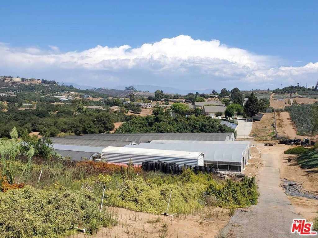 32063 Via Ararat Drive, Bonsall, CA 92003 — exterior