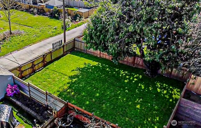 909 S Ainsworth Avenue, Tacoma, WA 98405