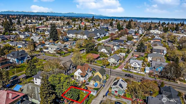 909 S Ainsworth Avenue, Tacoma, WA 98405