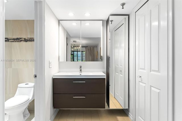 671 NE 195th St 111E, Miami, FL 33179