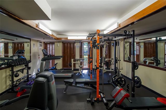 671 NE 195th St 111E, Miami, FL 33179