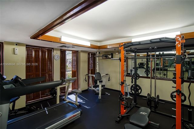 671 NE 195th St 111E, Miami, FL 33179