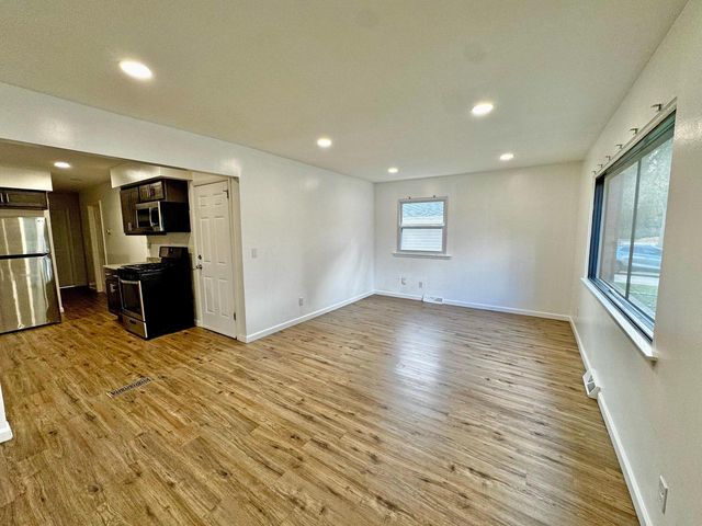 642 S 66th STREET, Milwaukee, WI 53214