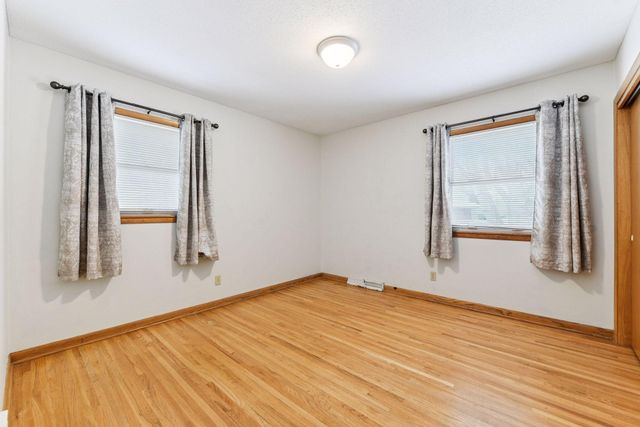 1321 Prairie Street, Chaska, MN 55318