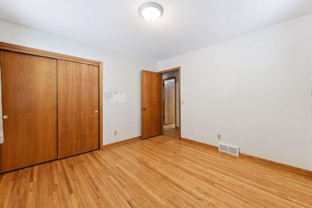 1321 Prairie Street, Chaska, MN 55318