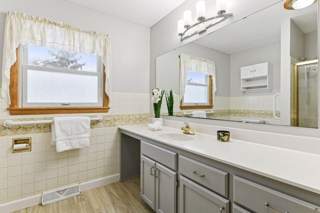 1321 Prairie Street, Chaska, MN 55318