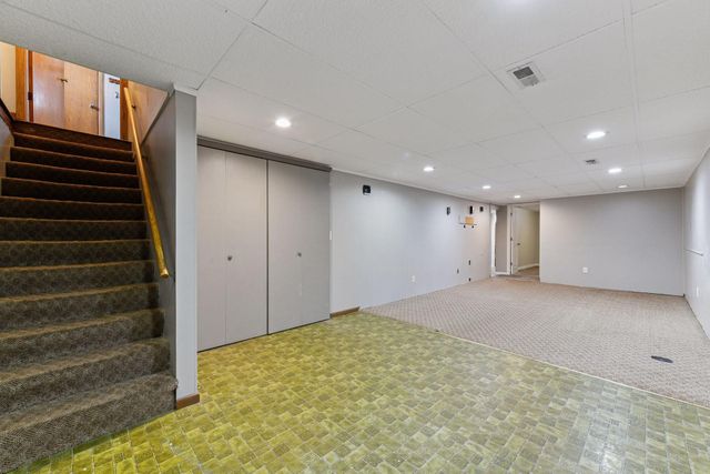 1321 Prairie Street, Chaska, MN 55318