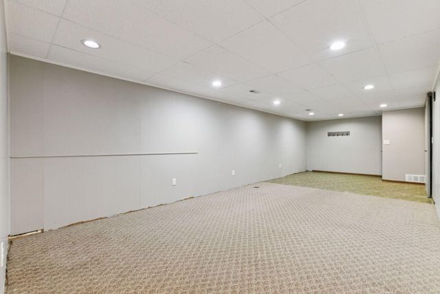 1321 Prairie Street, Chaska, MN 55318