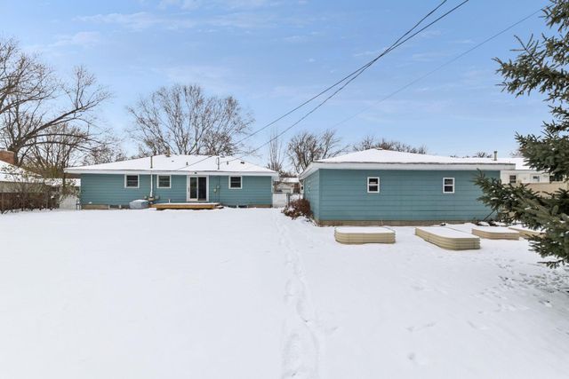 1321 Prairie Street, Chaska, MN 55318