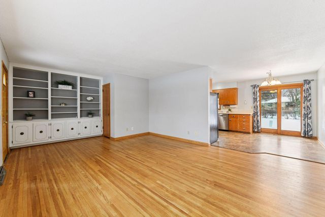 1321 Prairie Street, Chaska, MN 55318