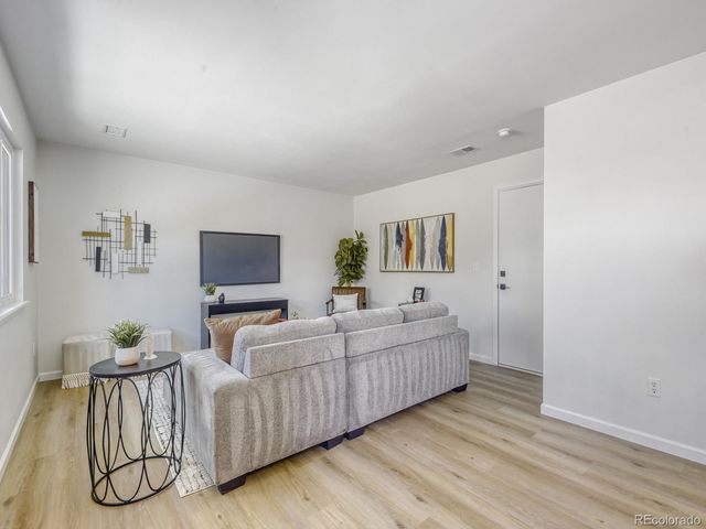 9585 Castle Ridge Circle, Highlands Ranch, CO 80129