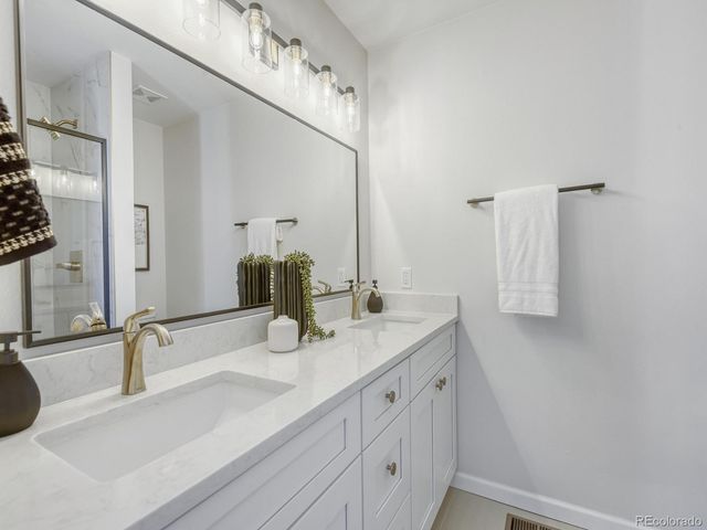 9585 Castle Ridge Circle, Highlands Ranch, CO 80129