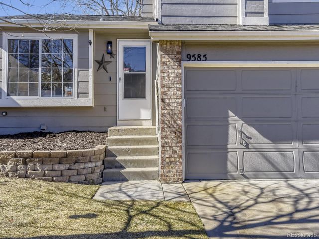 9585 Castle Ridge Circle, Highlands Ranch, CO 80129