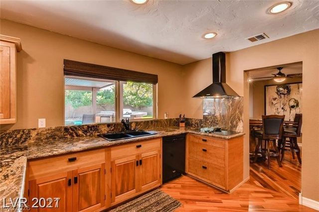 121 East Mulberry Drive, Henderson, NV 89015