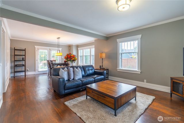 527 17th Street SE, Puyallup, WA 98372