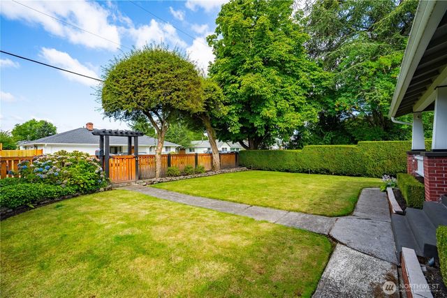 527 17th Street SE, Puyallup, WA 98372