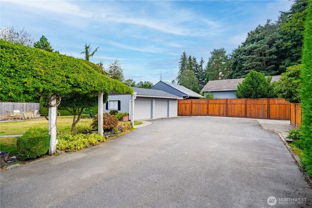 527 17th Street SE, Puyallup, WA 98372