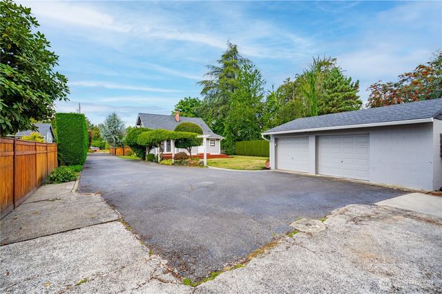 527 17th Street SE, Puyallup, WA 98372
