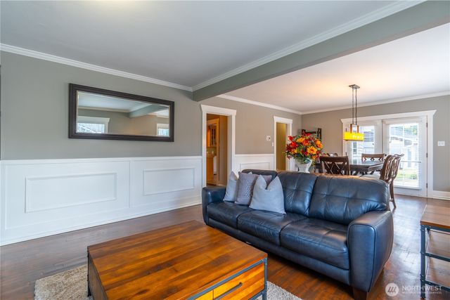 527 17th Street SE, Puyallup, WA 98372