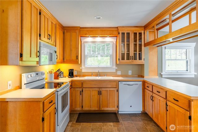 527 17th Street SE, Puyallup, WA 98372
