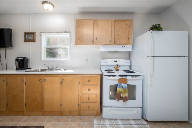 476 Hewitt Run Road, Wind Ridge, PA 15380