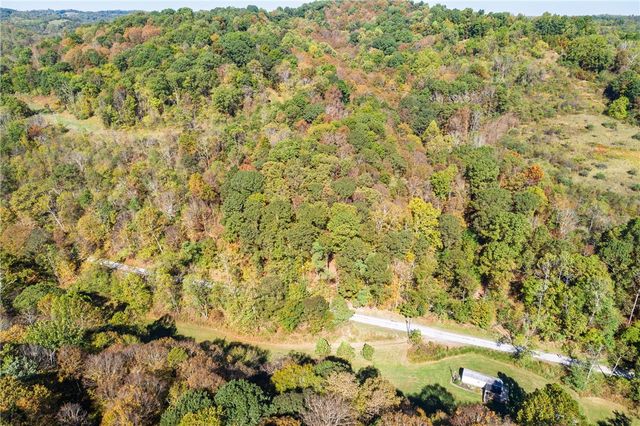 476 Hewitt Run Road, Wind Ridge, PA 15380