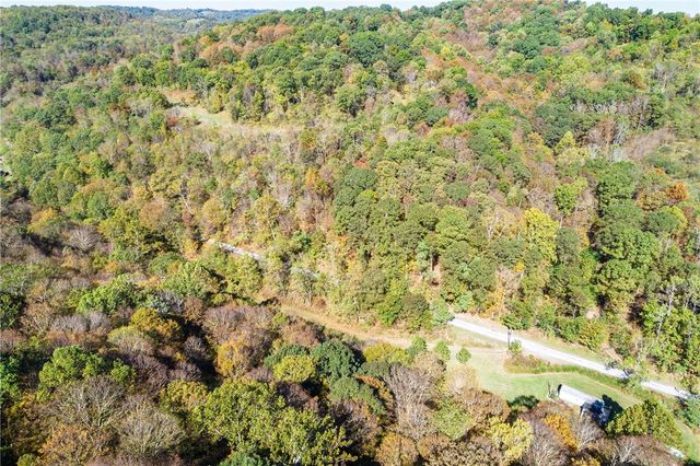 476 Hewitt Run Road, Wind Ridge, PA 15380