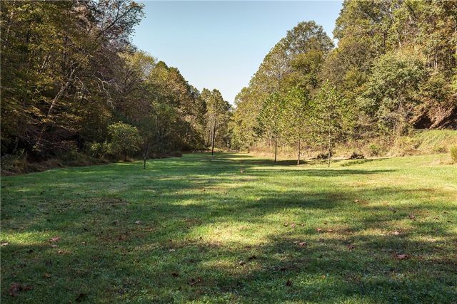 476 Hewitt Run Road, Wind Ridge, PA 15380