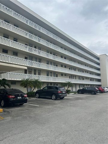 2855 Leonard Dr H411, Aventura, FL 33160
