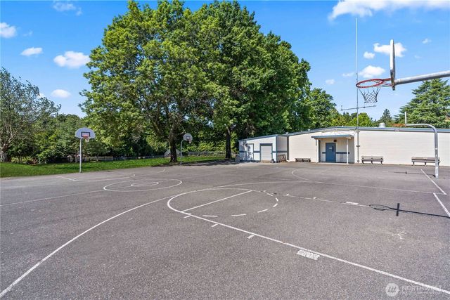 177 SW 185th Lane, Normandy Park, WA 98166