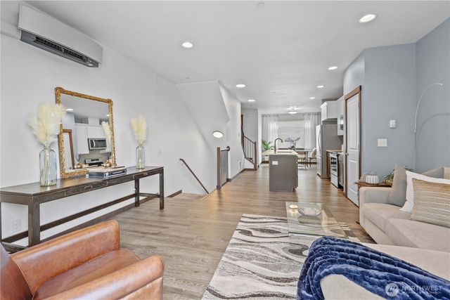 177 SW 185th Lane, Normandy Park, WA 98166