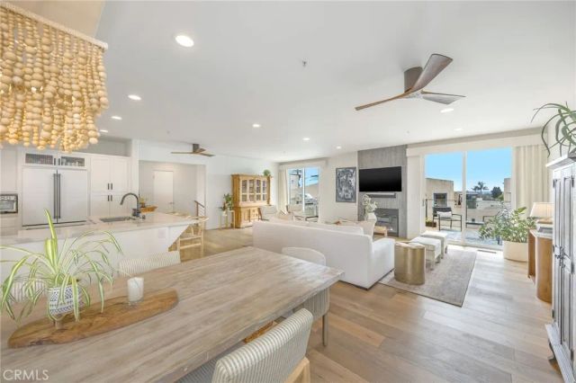 647 2nd Street, Hermosa Beach, CA 90254