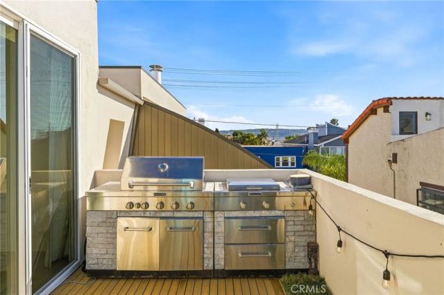 647 2nd Street, Hermosa Beach, CA 90254