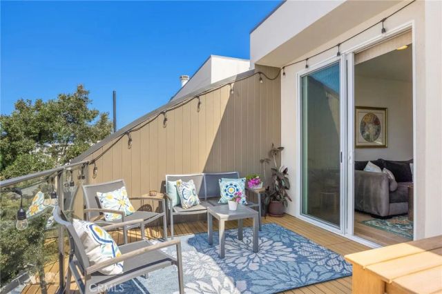 647 2nd Street, Hermosa Beach, CA 90254