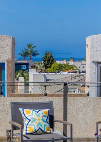 647 2nd Street, Hermosa Beach, CA 90254
